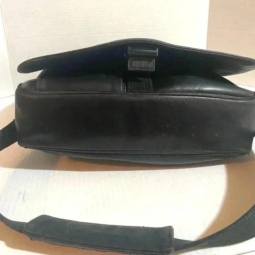 Coach vintage unisex black leather crossbody bag